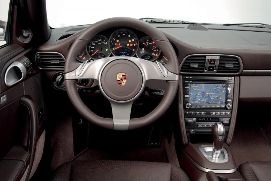  Porsche 911 Carrera 4 Cabriolet 2010 года  (фото 2 из 4)